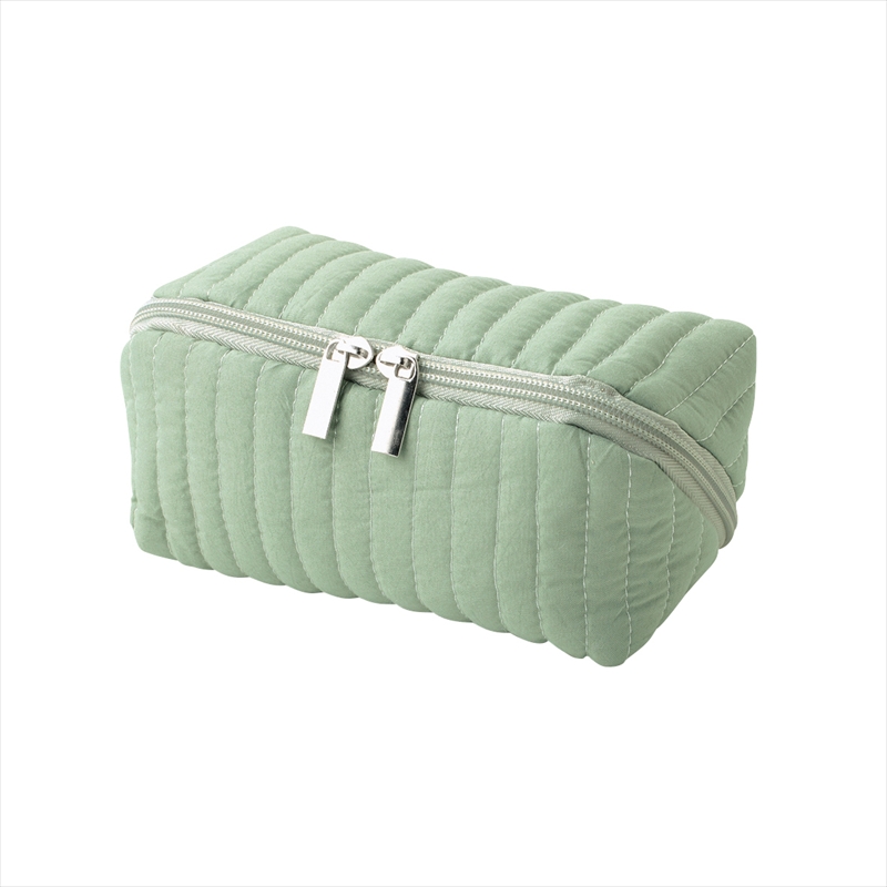 エルジール大きく開いてたっぷり入るポーチ