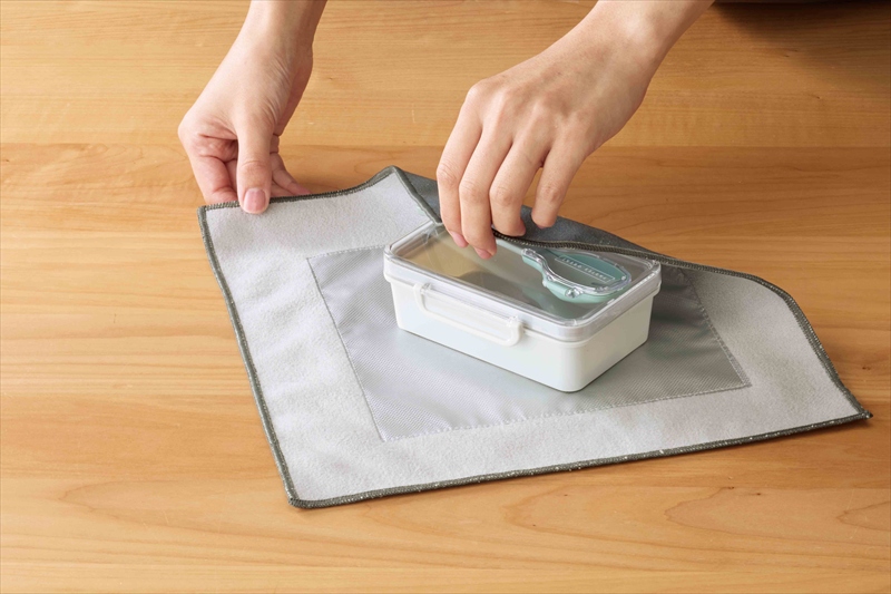 包むの簡単保冷クロス