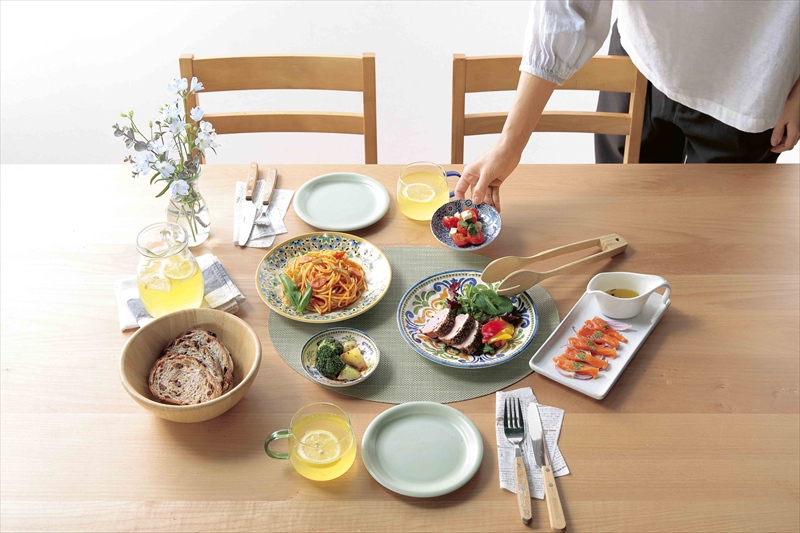 ラステリア陶器みたいなパスタプレート